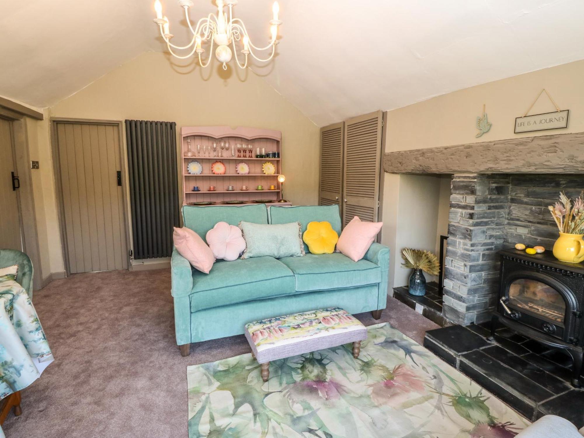 White Roses Retreat Villa Betws-y-Coed Exterior photo